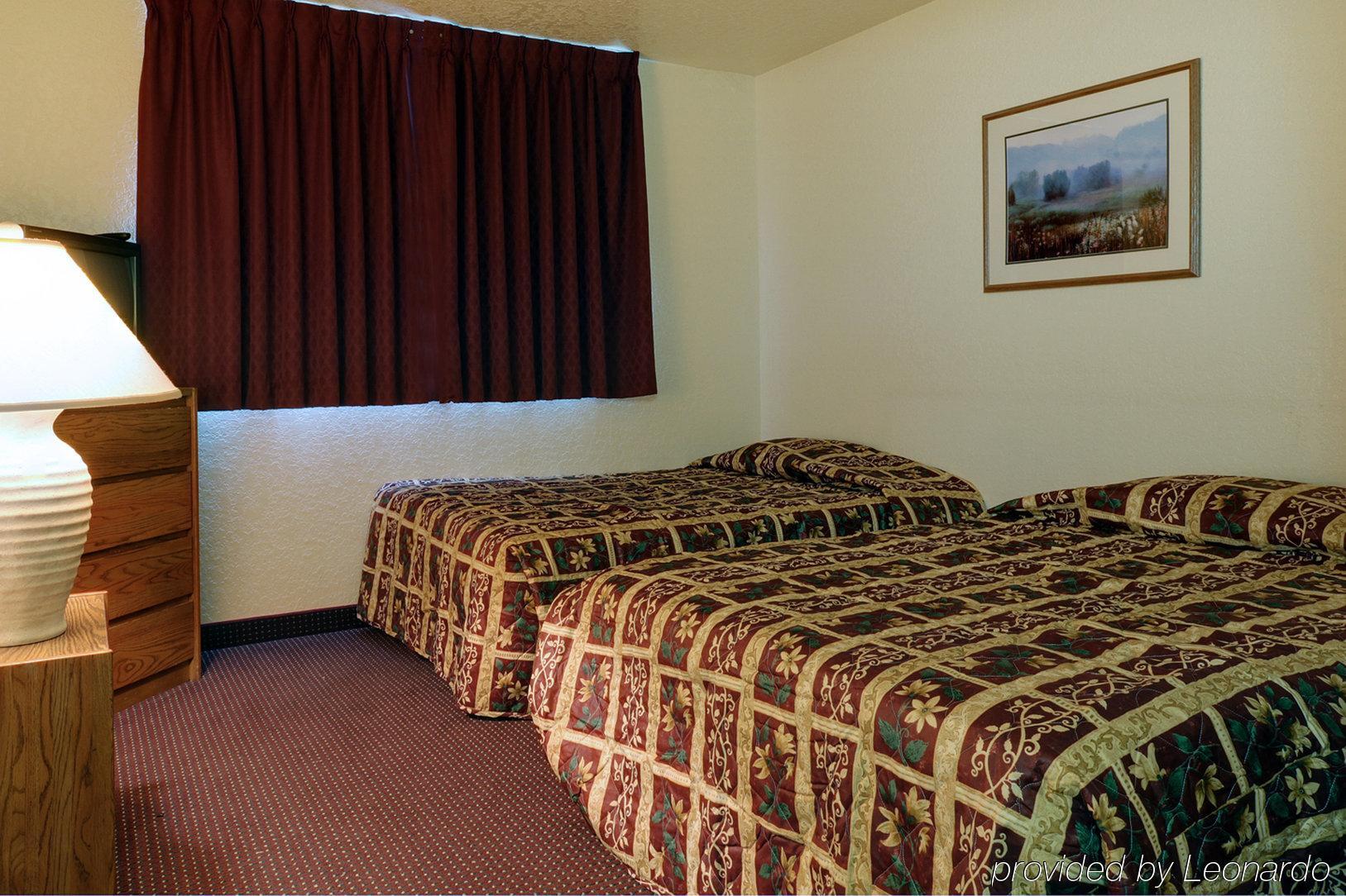 Amerihome Inn & Suites Houston Airport North Номер фото